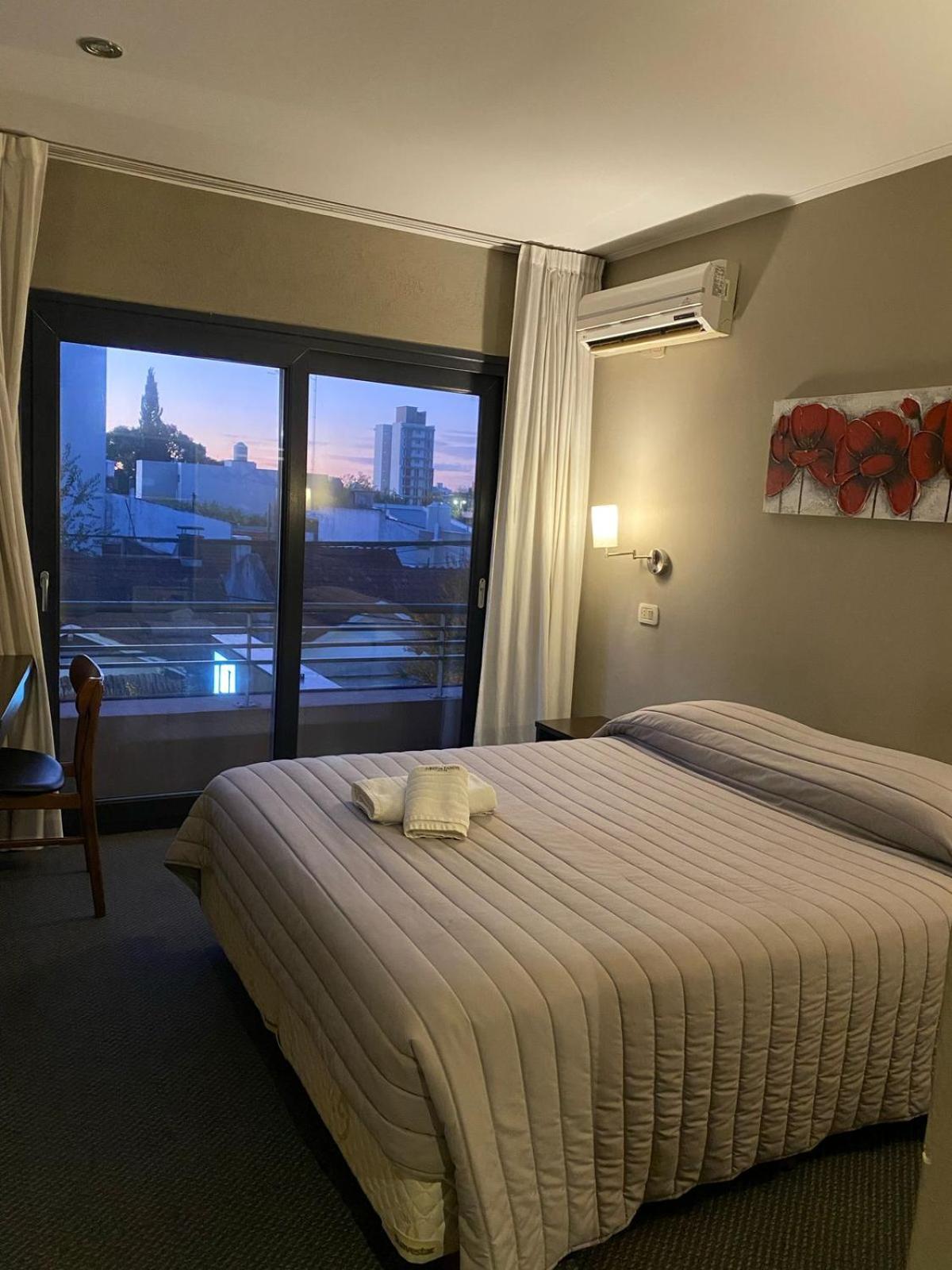 Hotel Aires De Тандил Номер фото